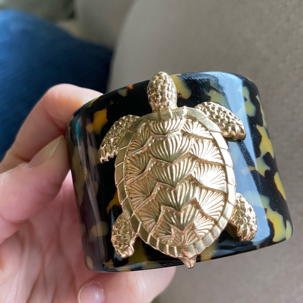 Cuff bracelet